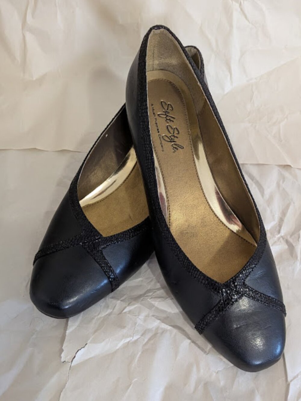 Soft Style by Hush Puppie Lunie smooth vamp lizard accent print pump sz 8